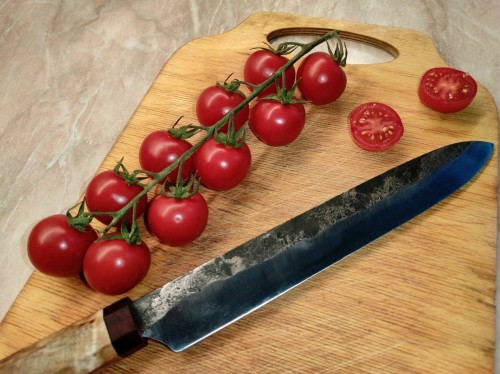 Нож кухонный со следами ковки на клинке кухонный нож для кухни  © https://www.livemaster.ru/item/45961262-suveniry-i-podarki-nozhi-nozh-kuhonnyj-so-sledami-kovki-na-kl