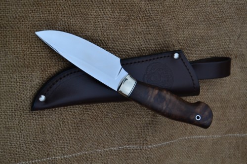 Нож Варан - сталь К 340, мельхиоровое литьё, фибра, корень ореха.